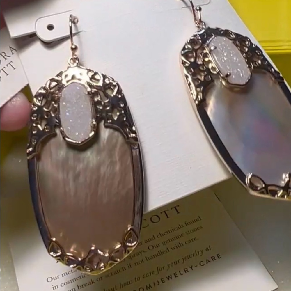 NWT Kendra Scott Deva Earrings Rose Gold Brown Pearl & Iridescent Drusy So RARE! - Picture 4 of 12